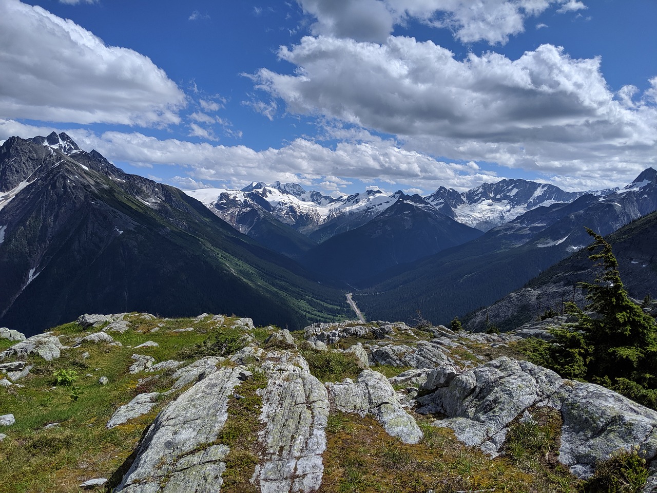 places to stay in glacier national park