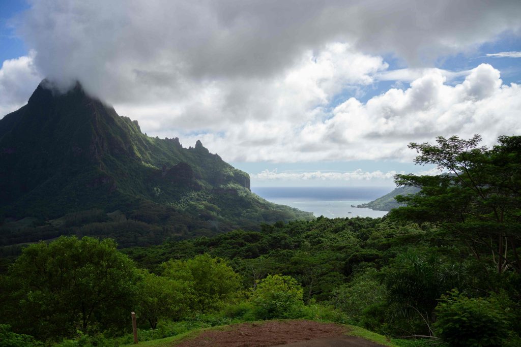 best time to travel to tahiti